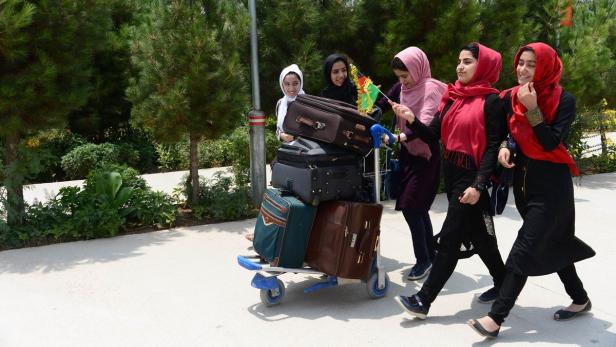 Afghanische Schülerinnen erhalten doch US-Visa