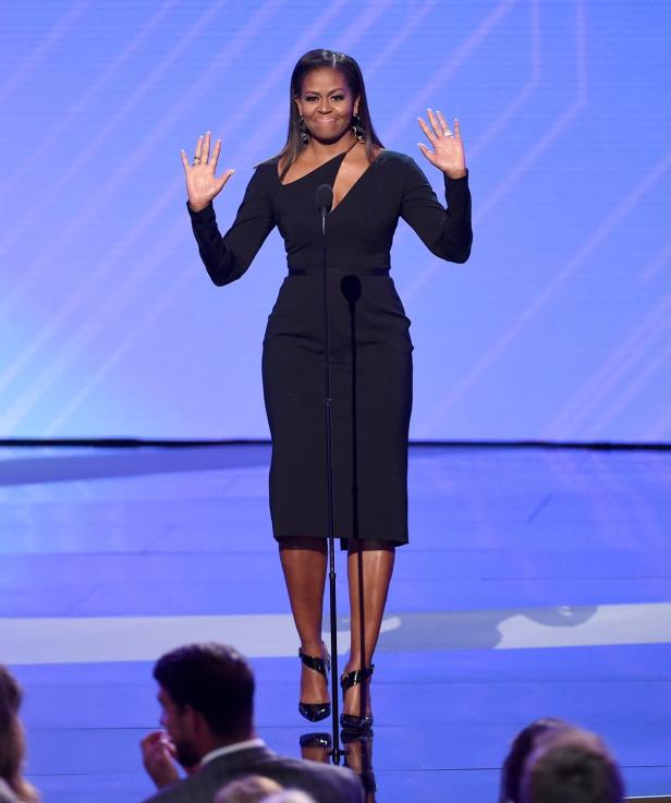 Michelle Obama zeigt sich im perfekten Cocktailkleid