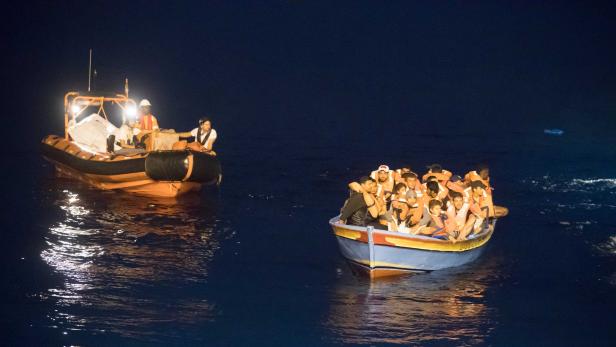 Mittelmeer-Reportage: Nachtrettung vor Libyen