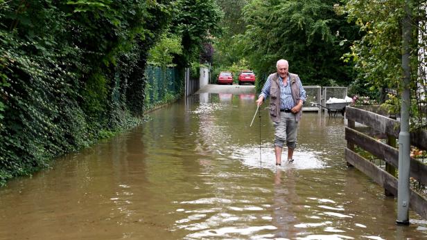 Wolfenbüttel überschwemmt: Hochwasser-Gaffer stören Einsatzkräfte
