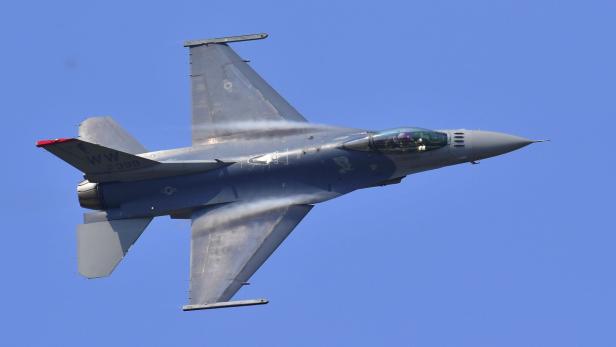 Bundesheer zeigt in Werbevideo F-16 statt Eurofighter