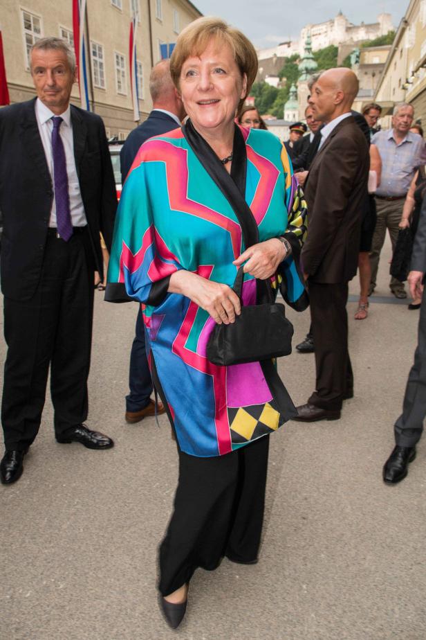 Festspiele: Merkel im 23 Jahre alten Kimono