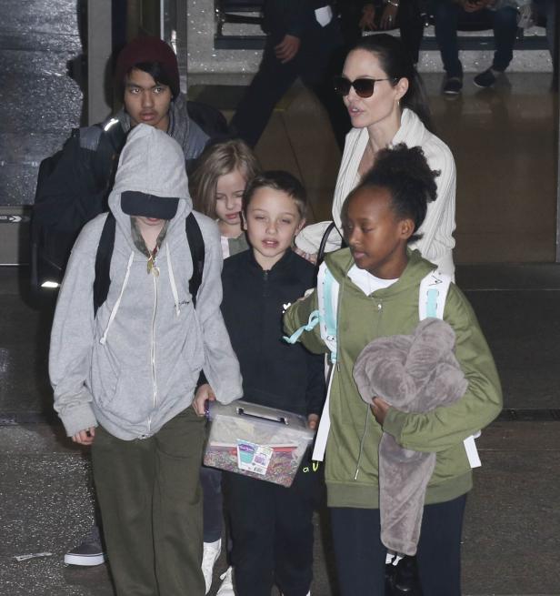 Nanny packt aus: Sorge um "überforderte" Jolie