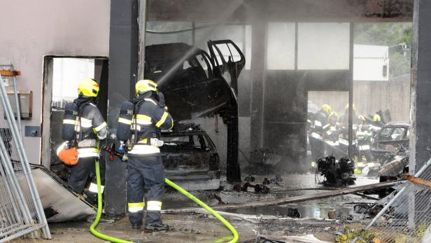 Schwerverletzter nach Brand in steirischer Werkstatt