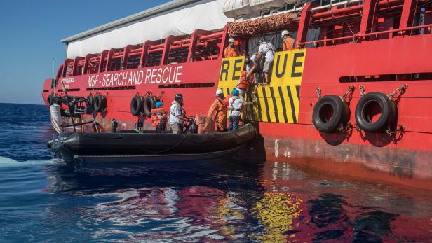 Tödliche Lücke: Retter setzen Einsätze im Mittelmeer aus
