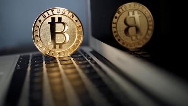 Krypto-Währung Bitcoin durchbricht erstmals Marke von 5.000 Dollar