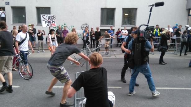 Gewalt bei Identitären-Demo in Wien