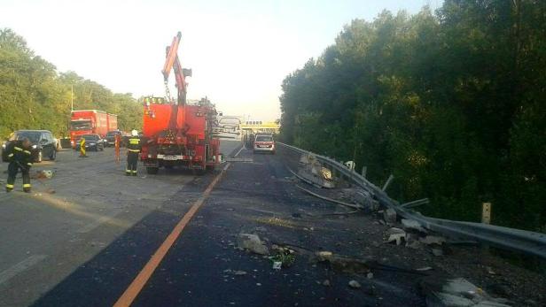 Megastau auf A4: Reisende verpassten wegen Unfalls Flüge