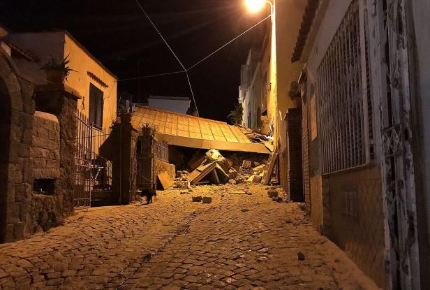 Erdbeben auf Ischia: Zwei Tote und enorme Schäden