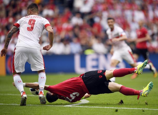 Schweiz schlägt Albanien 1:0