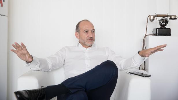 Alejandro Plater: Telekom kaufte in der Schweiz zu
