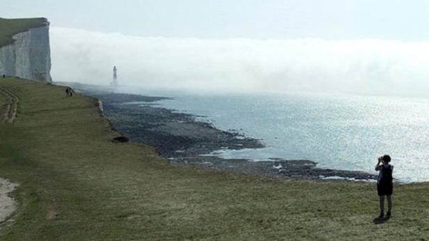 Mysteriöse Gaswolke an britischer Küste: 150 Menschen behandelt