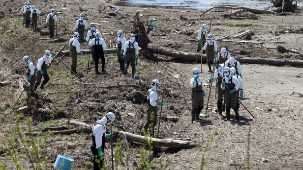 Fukushima: Friedhof der verseuchten Erde