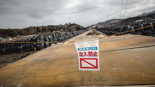 Fukushima: Friedhof der verseuchten Erde