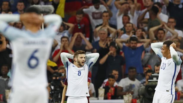 England vergibt Sieg gegen Russland in Nachspielzeit