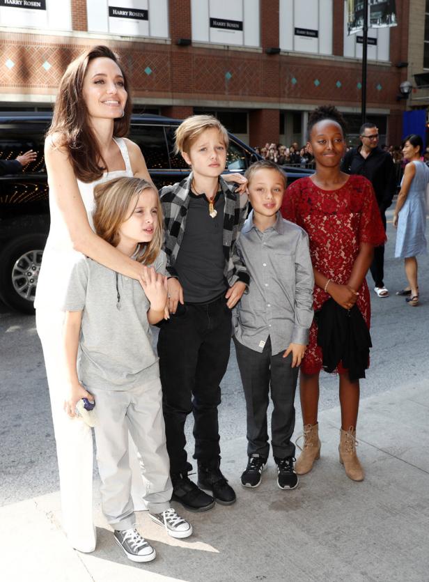 Jolie: Strahlender Auftritt mit ihren jüngsten Kindern