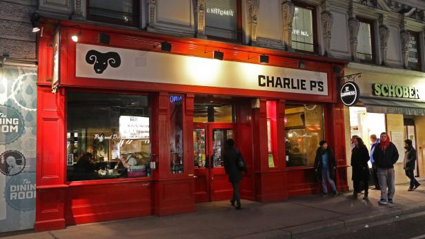 Adieu Dining Room: Gourmet-Burger und Hotdogs im Charlie P's