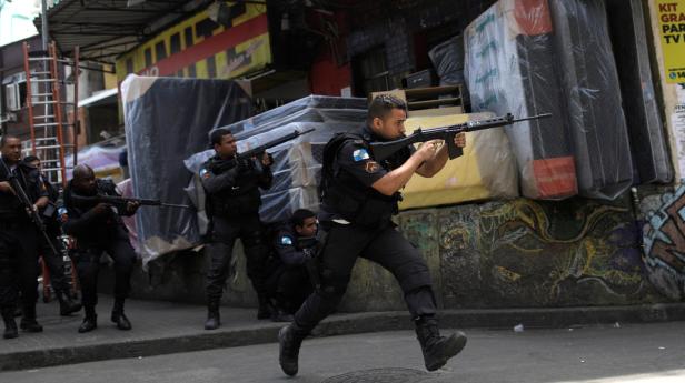 Rio: Militär rückte in größte Favela ein