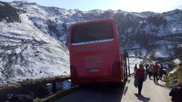 Fahrgast verhinderte Busabsturz in Tirol