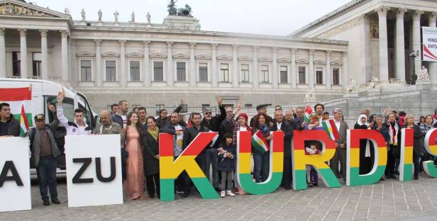 ... von der Kundgebung vor dem Parlament in Wien
