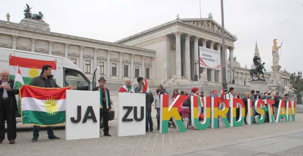 ... von der Kundgebung vor dem Parlament in Wien