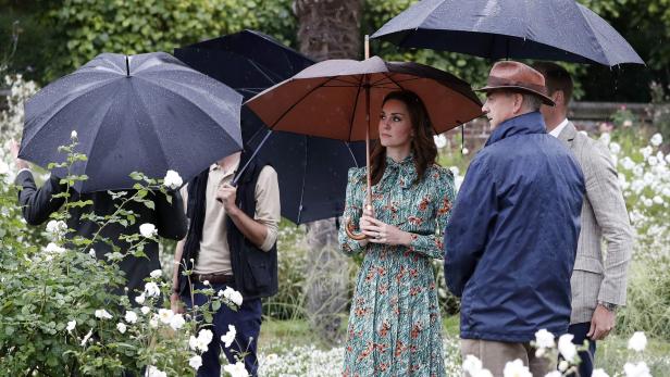 William, Kate & Harry gedenken Diana