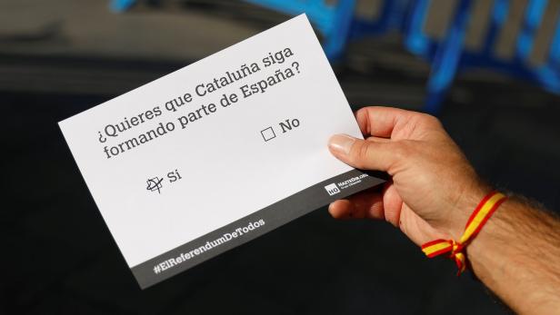 Unabhängigkeitsreferendum: Katz-und-Maus in Katalonien