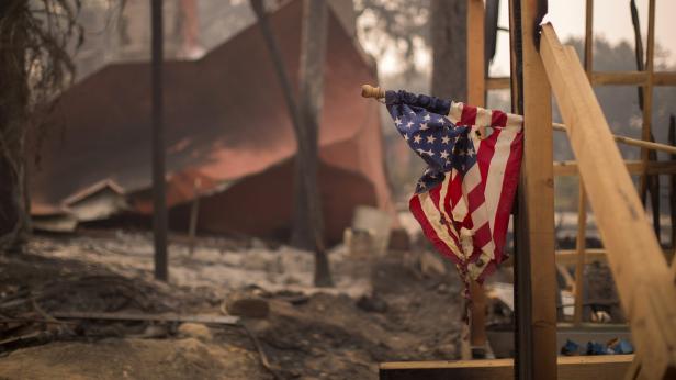 31 Tote bei Waldbränden: "Wie nach Bombenangriff"