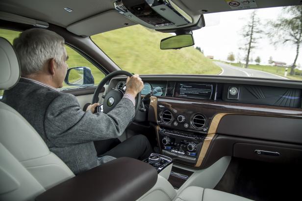 Rolls-Royce Phantom VIII: Niemand braucht so ein Auto