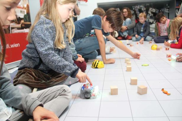 Fotos vom Codeweek-Tag in den Schulen des BFI-Wien