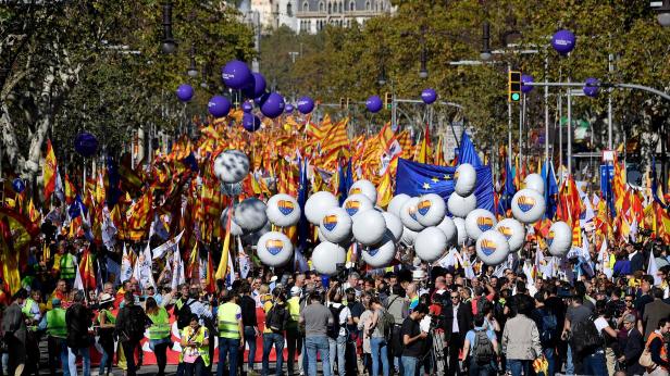 Hunderttausende gegen Abspaltung: "Katalonien - das sind wir alle"
