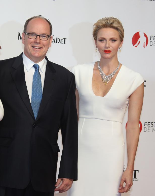 Fürst Albert II. von Monaco und Fürstin Charlène bei einer Veranstaltung.