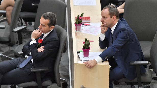 FPÖ-Mandatare tragen heute Edelweiß statt Kornblume