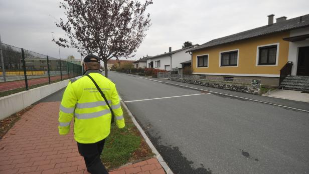 Gelbe Jacken schrecken Kriminelle ab