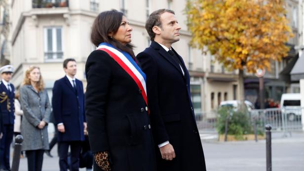 Frankreich gedenkt der Opfer der Pariser Terror-Anschläge