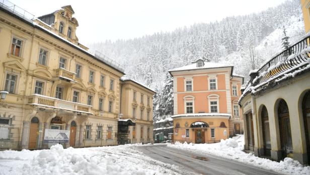 Belle-Epoque-Häuser in Bad Gastein: Schnee verzögert Notsanierung