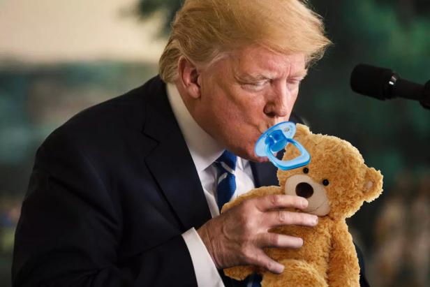 Fotos: Trinkender Trump verbreitet sich viral