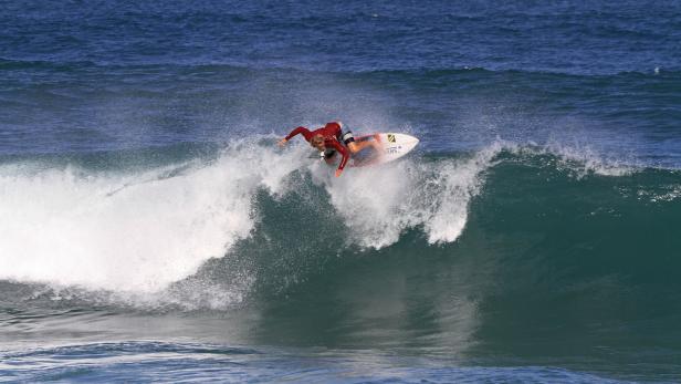 Große Wellen für Österreichs Top-Surfer Jonas Bachan auf Hawaii