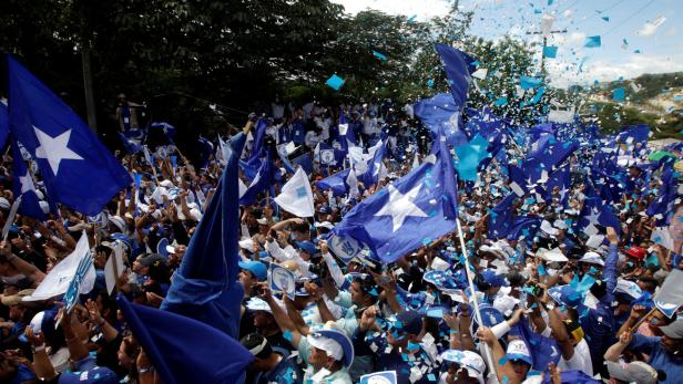 Trotz Gewalt und Korruption: Honduras Präsident will weiterregieren