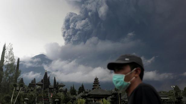 Vulkan auf Bali: Ascheregen und Flugausfälle