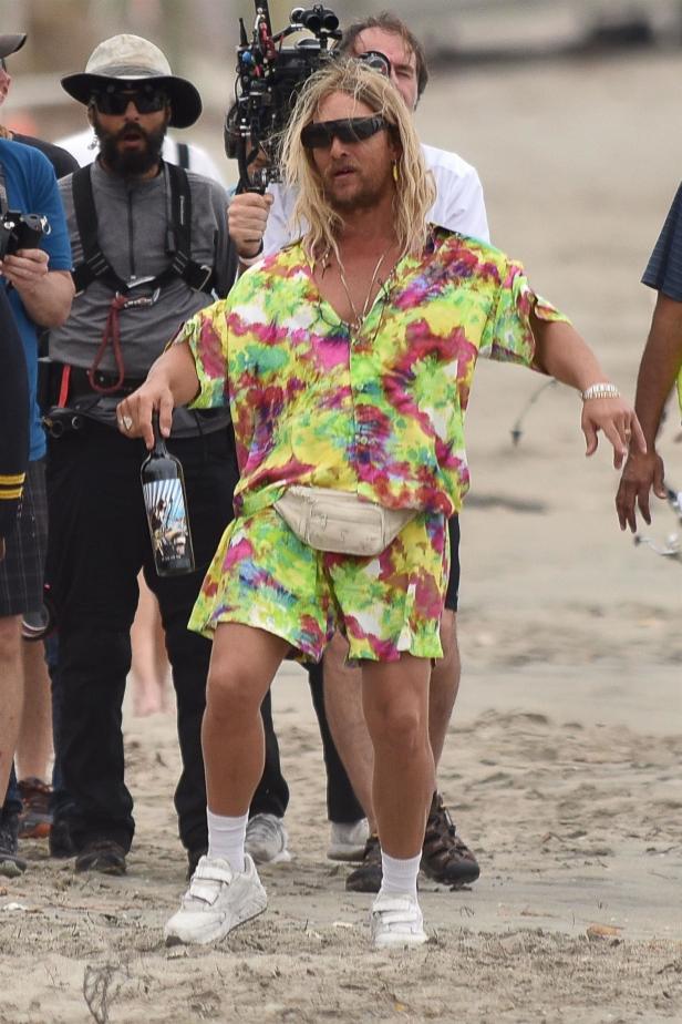 Betrunken am Strand: Wer ist dieser Hollywoodstar?