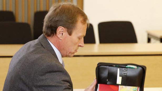 Ex-Hypo-Vorstand Striedinger wegen Betrugs schuldig gesprochen