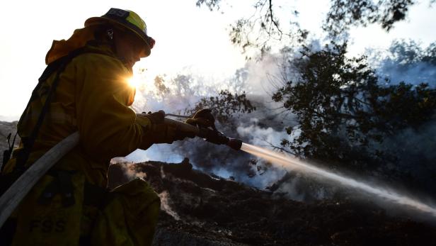 Kalifornien: Großbrand immer noch kaum unter Kontrolle