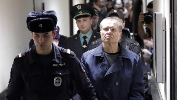 Russland: Acht Jahre Lagerhaft für Ex-Minister