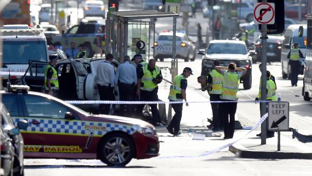 Australien: Autofahrer raste absichtlich in Passanten