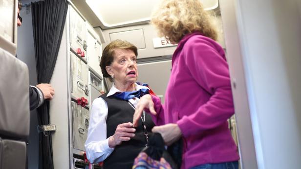 Sie ist die vermutlich älteste Stewardess der Welt