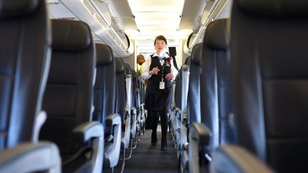 Sie ist die vermutlich älteste Stewardess der Welt