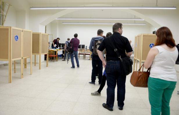 THEMENBILD: ÖH-WAHL ÖH-Wahl: AG gewinnt, aber linke Mehrheit hält