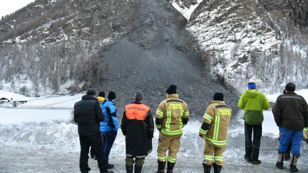 Felssturz in Tirol: Notwege werden eingerichtet