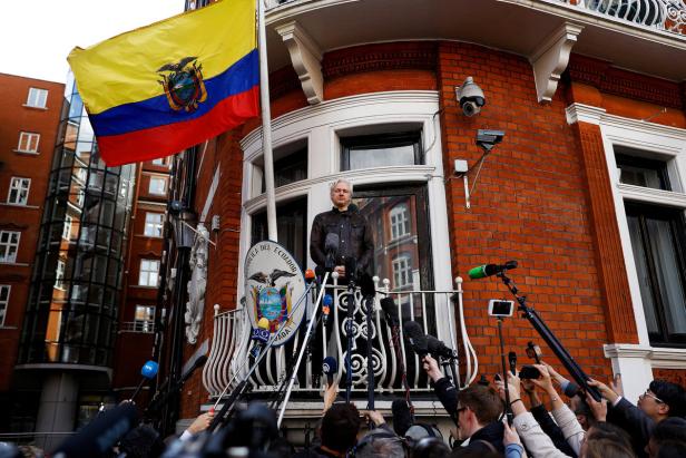 Ecuador bürgerte Assange ein